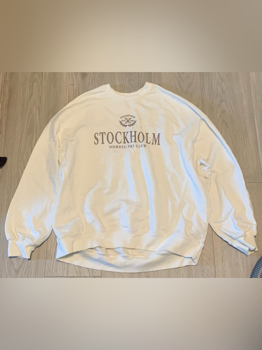 Garage Ski Club Cream Crewneck Sweatshirt M